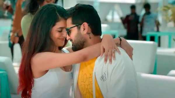 இடுப்பைக் குலுக்கி.. இணையத்தைக் கலக்கிய பிரியா வாரியர்.. செம 