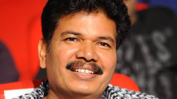 எந்திரன் கதை விவகாரம்.. இயக்குனர் ஷங்கருக்கு எதிராக பிடிவாரண்ட் பிறப்பிக்கவில்லை.. நீதிமன்றம்!