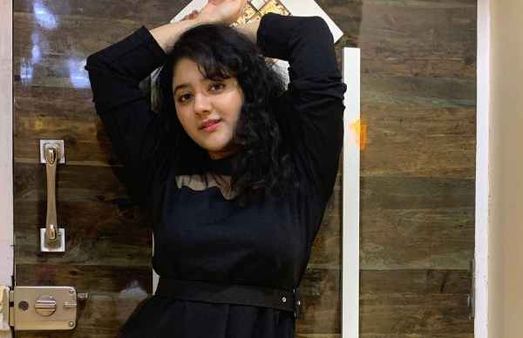 அம்சமான ஃபிராக்கில் அழகை அள்ளும் ஸ்ரேயா ஷர்மா..வைரல் பிக்ஸ் !