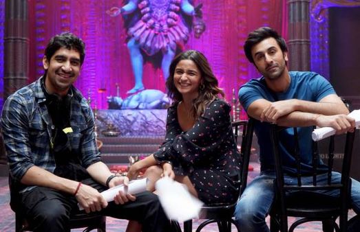 பிரபல பாலிவுட் நடிகர் ரன்பீர் கபூருக்கு கொரோனா பாதிப்பு.. சீக்கிரம் குணமாக ரசிகர்கள் பிரார்த்தனை!