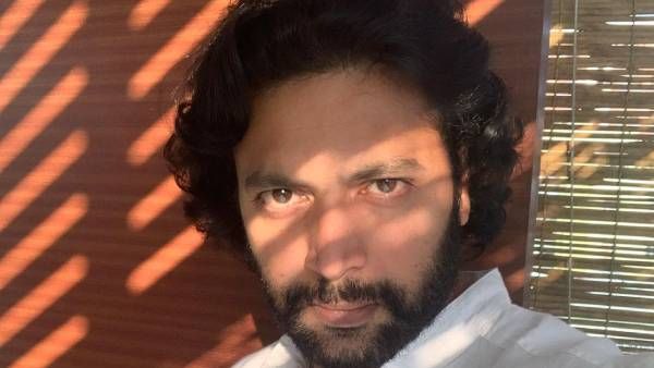 மகளிர் தினத்தில் மனைவியுடன் ஜெயம் ரவி செய்த வேலையை பாருங்க...வைரலாகும் வீடியோ