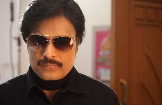 டூப் இல்லாமல் சண்டை காட்சிகளில் அசால்ட்டு செய்யும் நவரச நாயகன் கார்த்திக்!