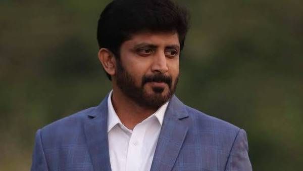 முன்னணி தெலுங்கு நடிகரின் 100வது படத்தை இயக்கும் மோகன் ராஜா!