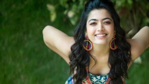 புட்ட பொம்மா செல்லம் மட்டுமில்ல..இந்த டாப் ஹீரோயினும் தளபதி 65ல இருக்காங்களாம்.தீயாய் பரவும் தகவல்!