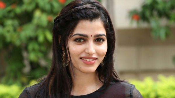 அந்தரத்தில் அசால்டாக டைவ் அடித்த சாய் தன்ஷிகா...இன்ஸ்டாகிராமில் குவியும் பாராட்டுக்கள்