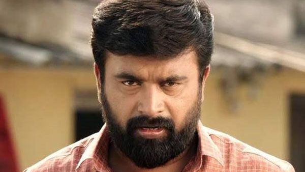 சசிகுமாரை இயக்கும் கழுகு பட இயக்குனர்... எந்த மாதிரி கதை தெரியுமா!