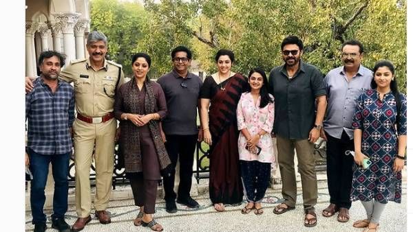 ஆரம்பமானது திரிஷ்யம் 2 தெலுங்கு ரீமேக்.. யாரெல்லாம் நடிக்கிறாங்க தெரியுமா? வைரலாகும் புகைப்படம்!