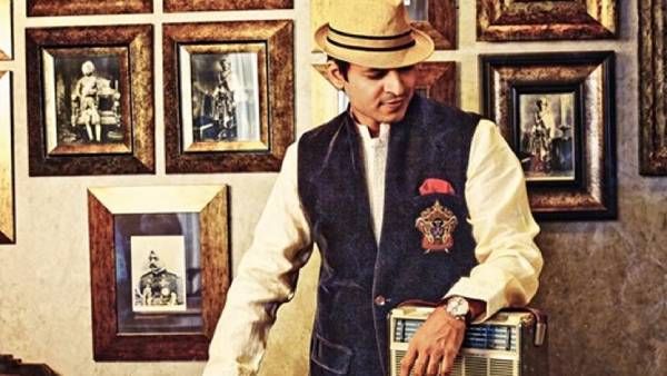 விவேக் பெயரில் குழப்பிய மும்பை ஊடகங்கள்.. பதறியடித்து டிவிட்டிய பாலிவுட் நடிகர் விவேக் ஓபராய்!