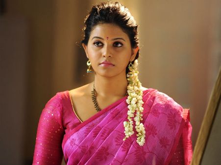 நான் காதலித்தது உண்மைதான்.. ஆனால் தோல்வியில் முடிந்துவிட்டது.. மனம் திறந்த நடிகை அஞ்சலி!