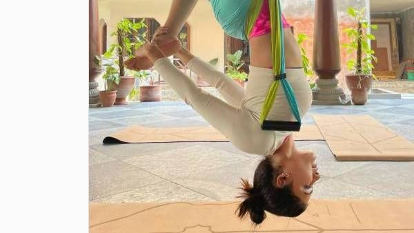 வவ்வால் போல தலைகீழா தொங்கிய சமந்தா…வெளியான புகைப்படத்தால் பதறிய ரசிகர்கள் !