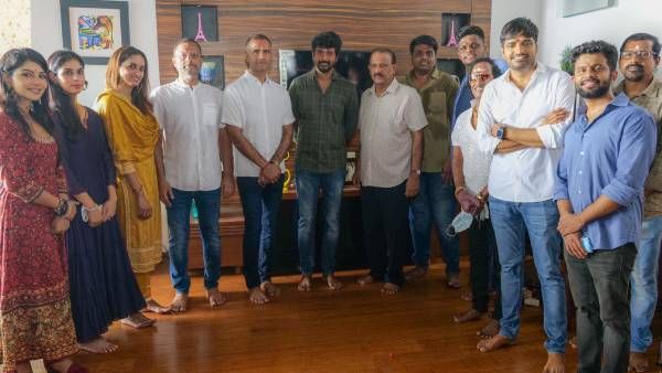 காமெடியன் சதீஷ் ஹீரோவாக நடிக்கும் படத்திற்கு பூஜை போட்டாச்சு !