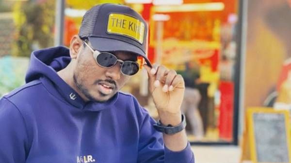 உதவி இயக்குனரின் தந்தைக்கு அறுவை சிகிச்சை…ட்விட்டரில் அவசர உதவி கேட்ட அட்லி !