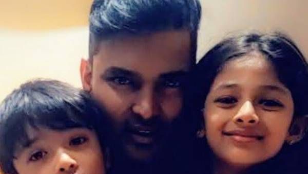 கொரோனா 2வது மிகுந்த அச்சத்தை ஏற்படுத்தியுள்ளது… பிரபல இயக்குனர் ட்விட்!