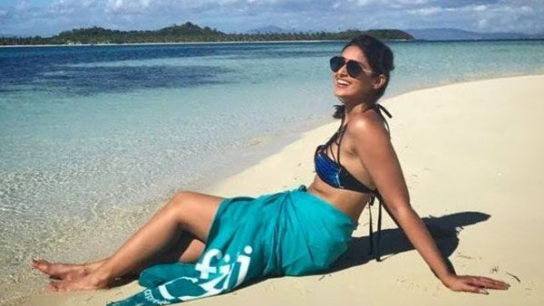 தண்ணீருக்கு அடியில்… பிகினியில் அப்படி ஒரு போஸ்… வர்ணிக்கும் ஃபேன்ஸ் !