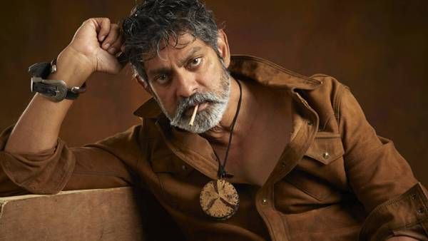 கொரோனா பீதி...படப்பிடிப்பிற்கு வராமல் அடம்பிடிக்கும் ஜெகபதி பாபு