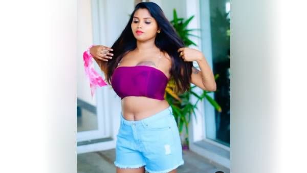 ஒரு பக்கம் கழட்டிவிட்டு.. எல்லை மீறும் இலக்கியா.. என்னா குலுக்கல்.. வாயை பிளக்கும் நெட்டிசன்ஸ்!