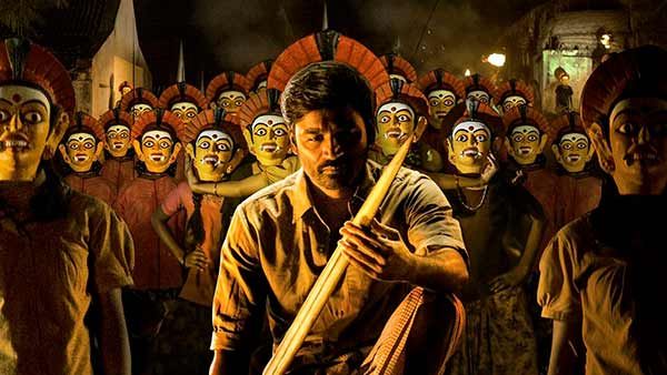 களைகட்டும் கர்ணன் FDFS திருவிழா.. அதிகாலையிலேயே தியேட்டர்களில் குவிந்த தனுஷ் ரசிகர்கள்!