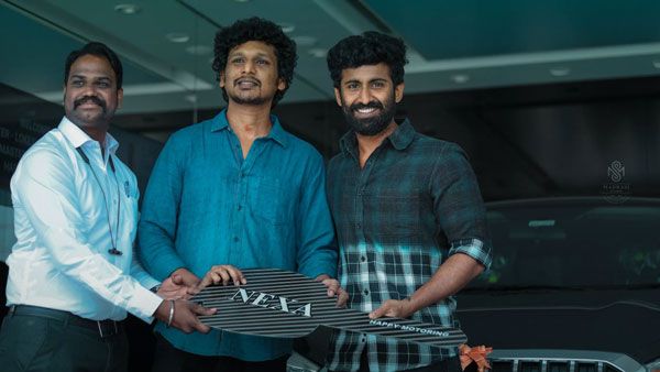 ‘மாஸ்டர்’ இயக்குனரின் கையால் கார் வாங்கிய மகேந்திரன்...புதிய வாழ்க்கை… புதிய பயணம் என மகிழ்ச்சி !