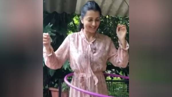 ஹூலா ஹூப் வளையத்தை இடுப்பில் சுற்றி சர்க்கஸ் டான்ஸ் ஆடும் பிரபல தமிழ் நடிகை!