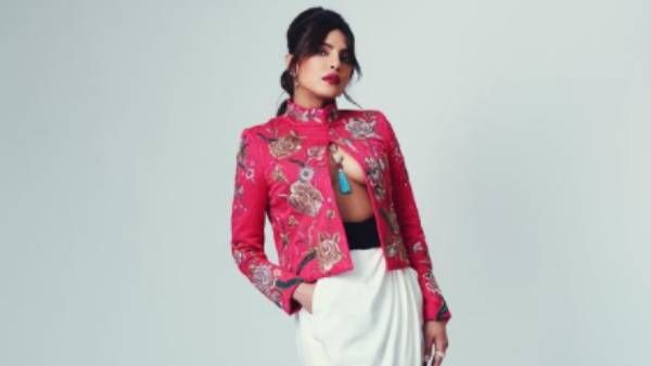 சட்டை பட்டன் முழுவதையும் கழற்றி...பிரியங்கா சோப்ராவின் செம ஹாட் ஃபோட்டோஷூட்...எகிறும் லைக்குகள்