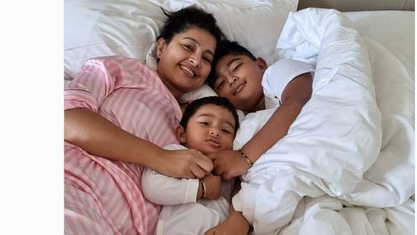 அழகிய ஃபோட்டோவுடன் வெறுப்பவர்களுக்கு சரியான பதிலடி கொடுத்த சினேகா