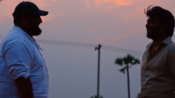 பேக் டூ ஃபார்ம்மான ரஜினி.. அண்ணாத்த ஸ்பாட்டில் இருந்து வெளியான லேட்டஸ்ட் போட்டோ!