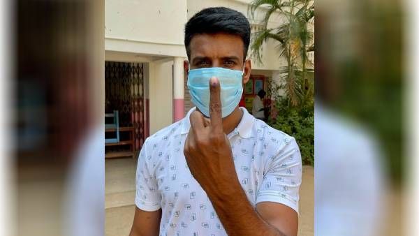 என் மையும்.. நன் மை செய்யும்.. சின்ன பையன் லுக்கில்.. செம க்யூட்டாக வாக்களித்த நடிகர் சூரி!