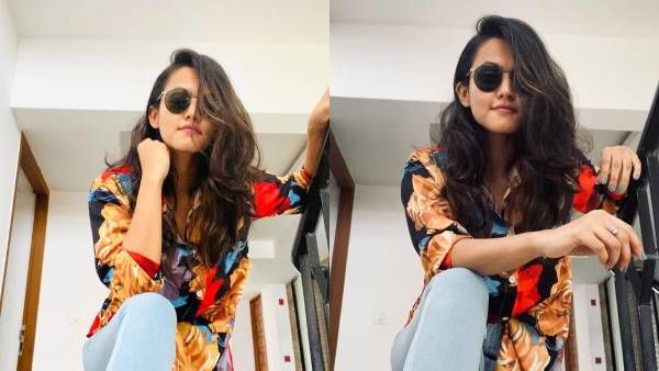 செம கூலா இருக்காரே.. கூலர்ஸ் அணிந்து அப்படியொரு போஸ் கொடுத்த தளபதி 65 நடிகை.. குவியுது லைக்ஸ்!