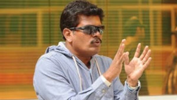 தலையை சுற்றி ஆயிரம் பிரச்சனைகள்.. கொரோனா நிவாரண நிதிக்கு ரூ. 10 லட்சம் நன்கொடை.. சபாஷ் ஷங்கர்!