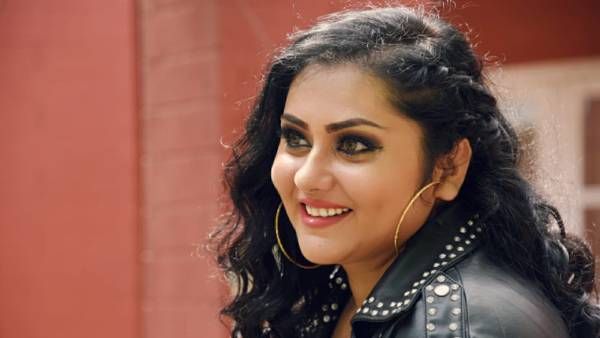 இளம் படைப்பாளிகளுக்கு புதிய ஓடிடி தளம்… நமீதா தொடங்கினார் !