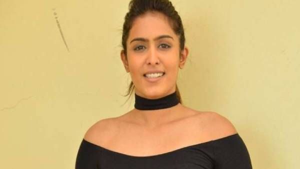 கோமாளி பட நடிகைக்கு கொரோனா உறுதி… வீட்டில் தனிமையில் ஓய்வு !