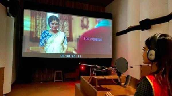 டப்பிங் முடிச்சிட்டேன்.. ருத்ர தாண்டவம் படத்தில் தர்ஷா குப்தாவின் லுக்கை பாருங்க.. வைரலாகும் போட்டோ!