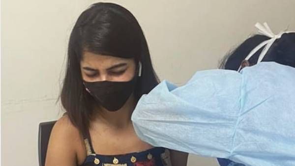 எனக்கு ஊசின்னா ரொம்ப பயம்...வைரலாகும் பவித்ரலட்சுமி ஃபோட்டோ