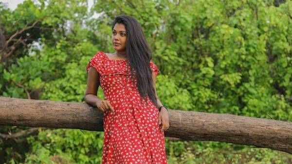 நடுகாட்டில் மரத்தில் மல்லாக்க படுத்து தூங்கிய பிரபல தமிழ் நடிகை!