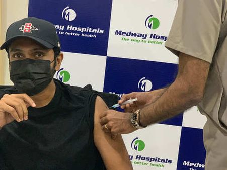 பாதுகாப்புக்கான முதல் வழி... தடுப்பூசி போட்டுக் கொண்ட நடிகர் விக்ரம் பிரபு