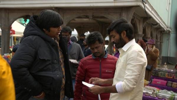 மோசமான கேங்ஸ்டர் சுருளி... எல்லா புகழும் கார்த்திக் சுப்புராஜிக்குதான்... நடிகர் தனுஷ் பாராட்டு