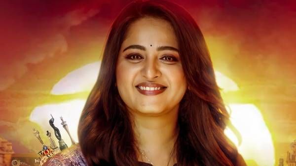 ரொமான்ஸ் பொங்கும் காதல் கதையில் இளம் வயது நடிகருக்கு ஜோடியாகும் அனுஷ்கா.. புகையும் சர்ச்சை!