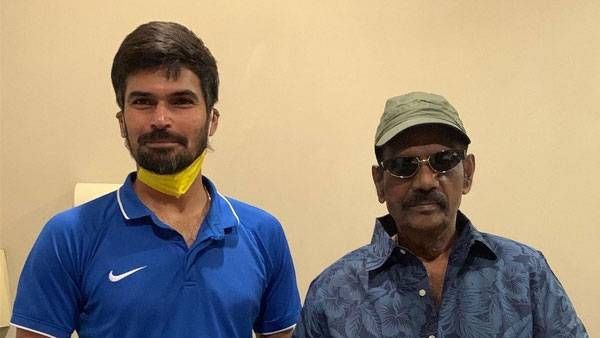 அண்ணே ஒரு விளம்பரம்.. கவுண்டமணியுடன் எடுத்த போட்டோவை போட்ட கிரிக்கெட் வீரர்.. வைரலாகும் போட்டோ!