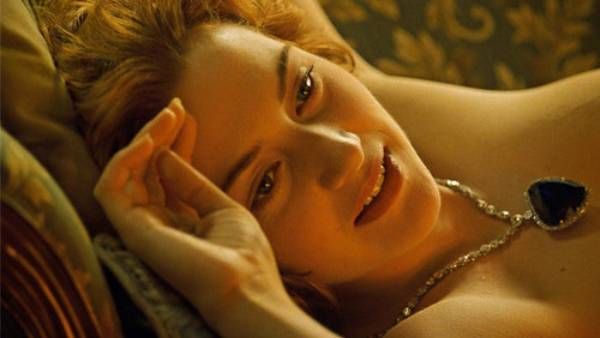 கரும்புத் தின்னக் கூலி.. அந்தக் கரும்பே கொடுத்தா எப்படி இருக்கும்? காமம் இல்லாத ஒரு காதல் காட்சி!