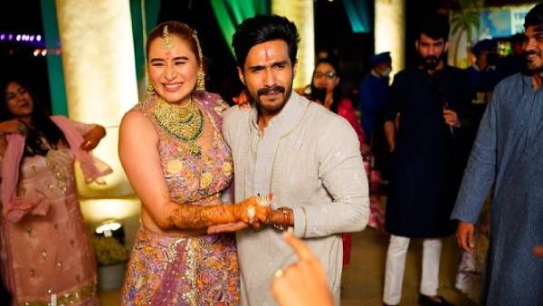 ஹீரோயின்களுக்கு டஃப் கொடுக்கும் ஜூவாலா கட்டா.. கணவர் விஷ்ணு விஷாலை கட்டியணைத்து கலக்கல் டான்ஸ்!