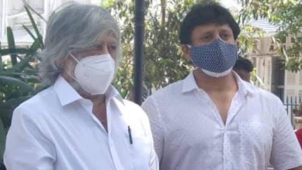 கொரோனா பொது நிவாரணம்….. பிரஷாந்த் அவரது தந்தை தியாகராஜன் ரூ.10 லட்சம் நிதி !