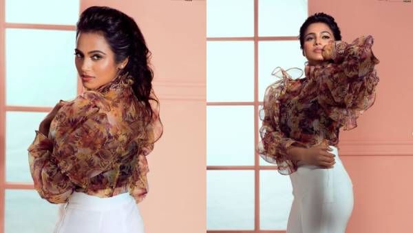 டைட்டான பேண்டில் மூச்சு முட்ட வைக்கும் ரம்யா பாண்டியன்… திணரும் சிங்கிள்ஸ் !