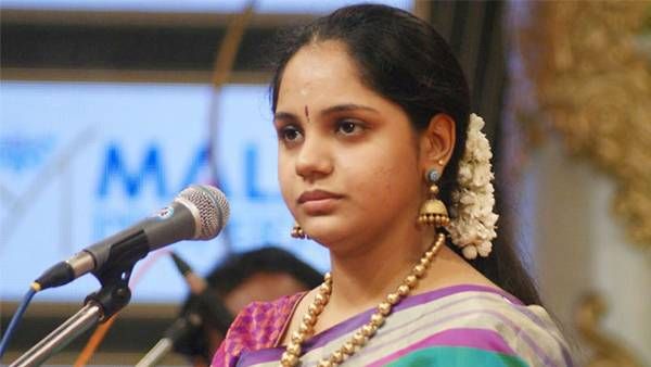 என்னத்தவம் செஞ்சேனோ... பாடலில் உருக்கம்... வார்த்தைகளில் வாழ்த்து... சூப்பர் சைந்தவி