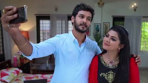 எனக்கு ரொம்ப பயமா இருக்கு.. இனிமே ரோஜா சீரியலில் நடிக்க மாட்டேன்.. திடீரென விலகிய வில்லி அனு!