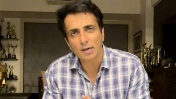 நாடு முழுவதும் 18 இடங்களில் ஆக்சிஜன் ஆலைகளை தொடங்கும் நடிகர் சோனு சூட்... ஏழைக்கு வினியோகம்!