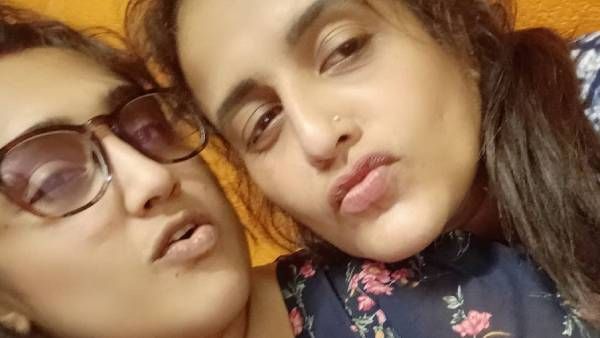 கண்ணெல்லாம் சிவந்து இருக்கு.. நல்ல மப்பு போல.. வனிதா ஷேர் செய்த போட்டோஸ்.. டவுட்டாகும் நெட்டிசன்ஸ்!