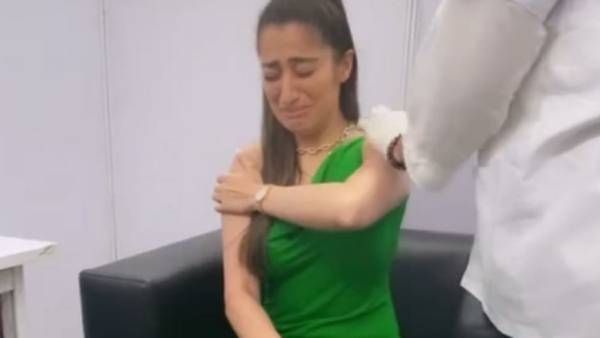 ஊசின்னா எனக்கு ரொம்ப பயம் இருந்தாலும் போட்டுக்குறேன்.. ராய் லட்சுமி!