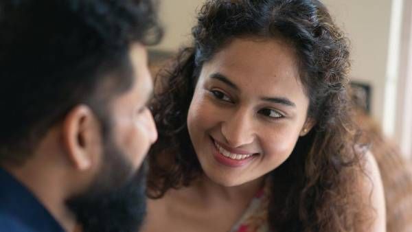 வெற்றி பரவசத்தில் வேம்புலி.. மனைவியுடன் தாறுமாறு ரொமான்ஸ்.. தீயாய் பரவும் போட்டோஸ்!