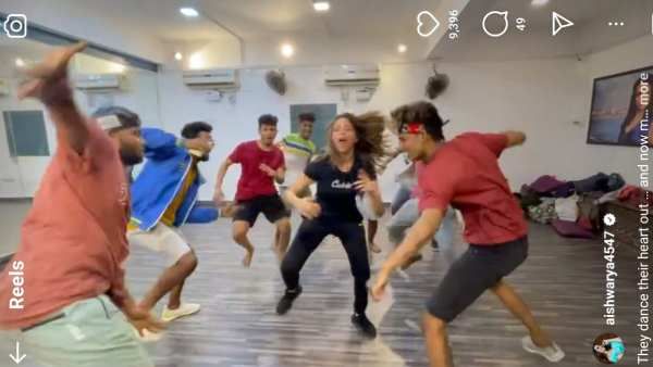 ஆண் நண்பர்களுடன் தலையை விரித்துப் போட்டு தரலோக்கலாக குத்து டான்ஸ்.. ஐஸ்வர்யா தத்தா!