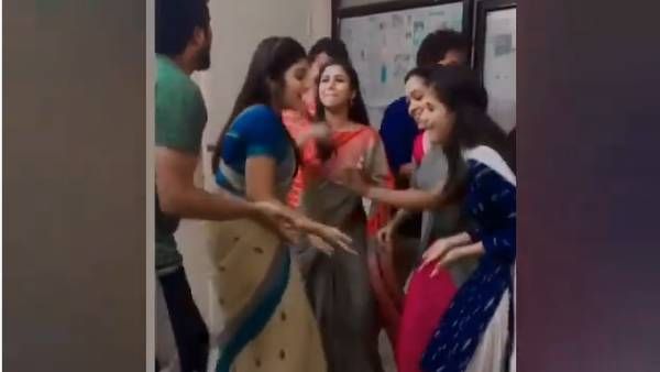 ஆட்டம் பாட்டம் கொண்டாடத்தில் ராஜா ராணி 2 டீம்...அட காரணம் இதுதானா ?